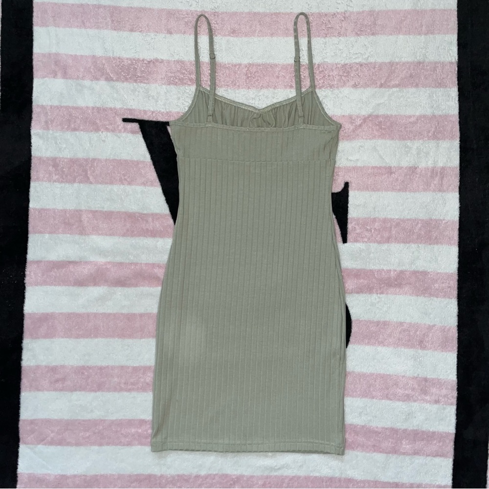 Princess Polly Ribbed Dress - Picture 3 of 7
